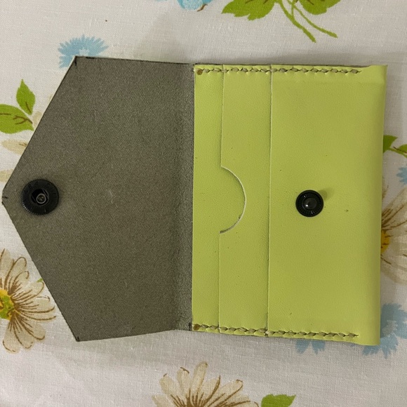 Handmade Genuine Leather Wallet - Picture 3 of 5